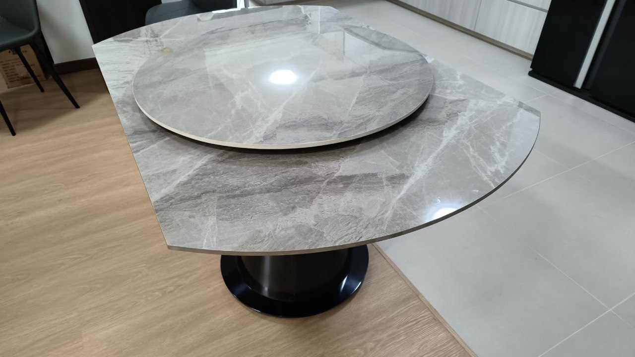 Veron II Round Sintered Stone Round Extendable Dining Table in rectangle with lazy susan close up Veron II Round Sintered Stone Round Extendable Dining Table in rectangle with lazy susan close up